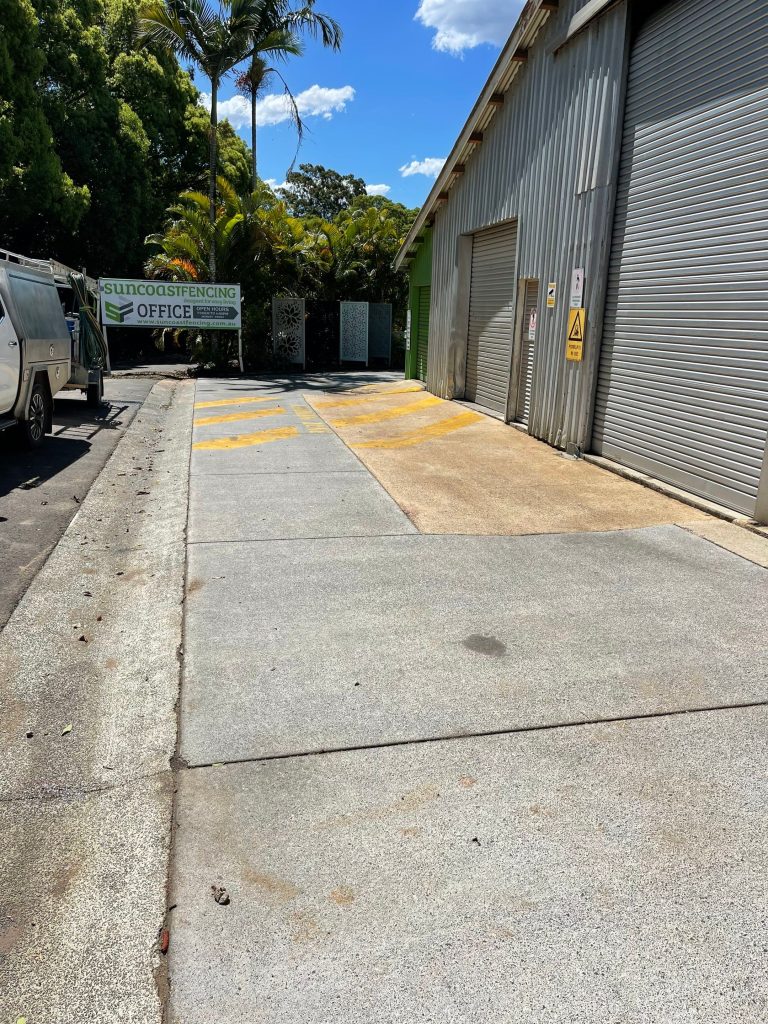 Removing Stains From Concrete - commercial alley way