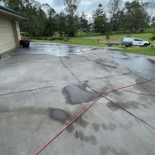 Water Attack Pressure Washing – Removing Stains From Concrete Removing Stains From Concrete - concrete driveway